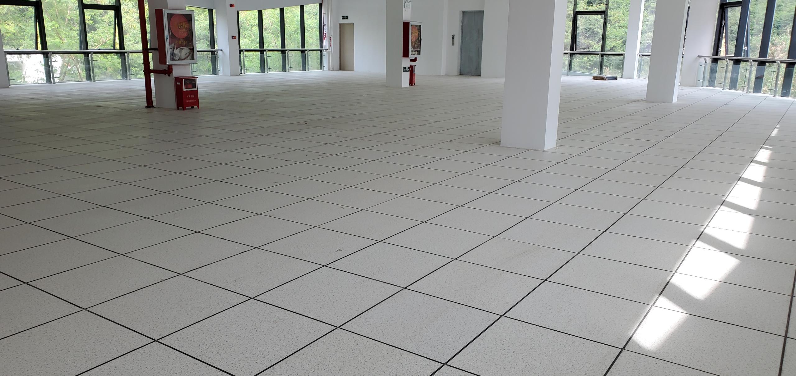 b05f4cf2163f4e9770e9854f2e38073a